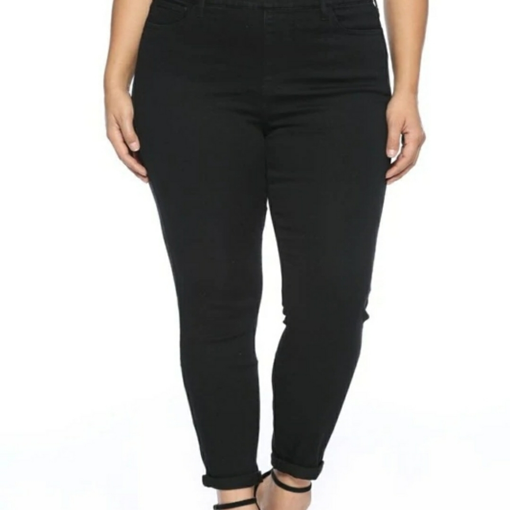 NWT-Cello Plus Size Pull On Pant